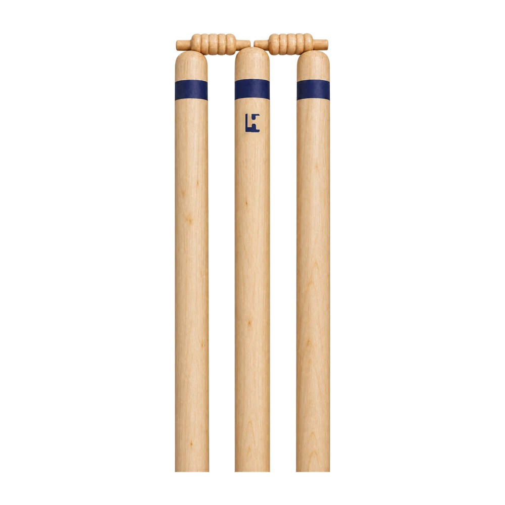 Hunters Cricket Stumps and Bails with the Hunters H